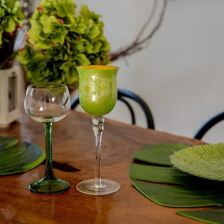 Corner Of Paradise Nyaraló