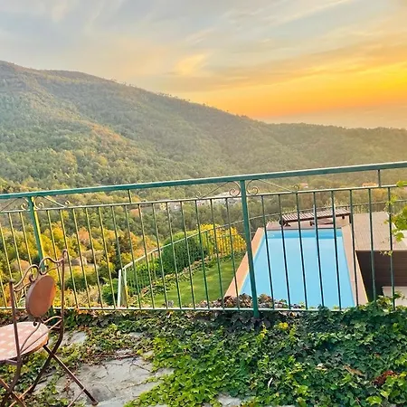 Corner Of Paradise Nyaraló