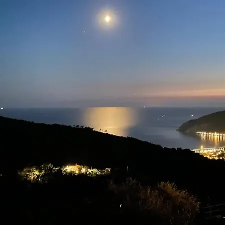 Corner Of Paradise Nyaraló Moneglia