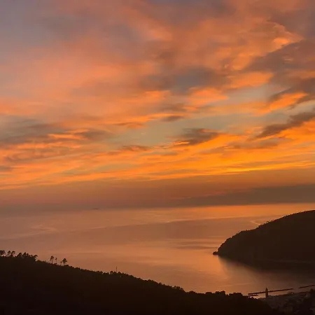 Corner Of Paradise Nyaraló