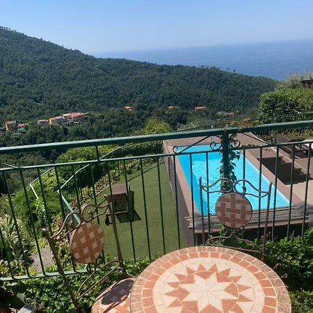 Corner Of Paradise Nyaraló Moneglia