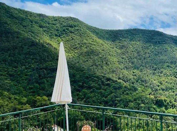 Corner Of Paradise * Moneglia